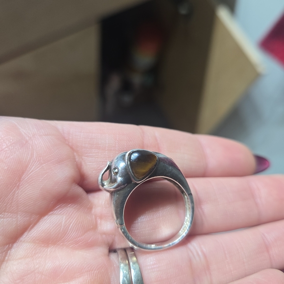 Silver Elephant Ring - Picture 3 of 5
